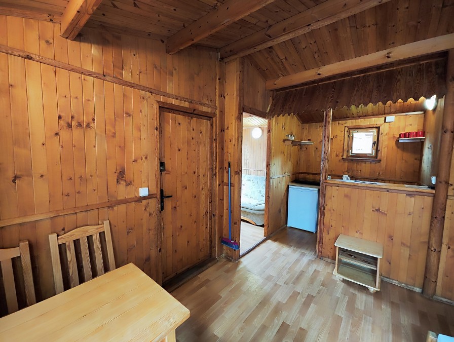 działka 4221m + 10 domków + budynek własciciela i inne (8)