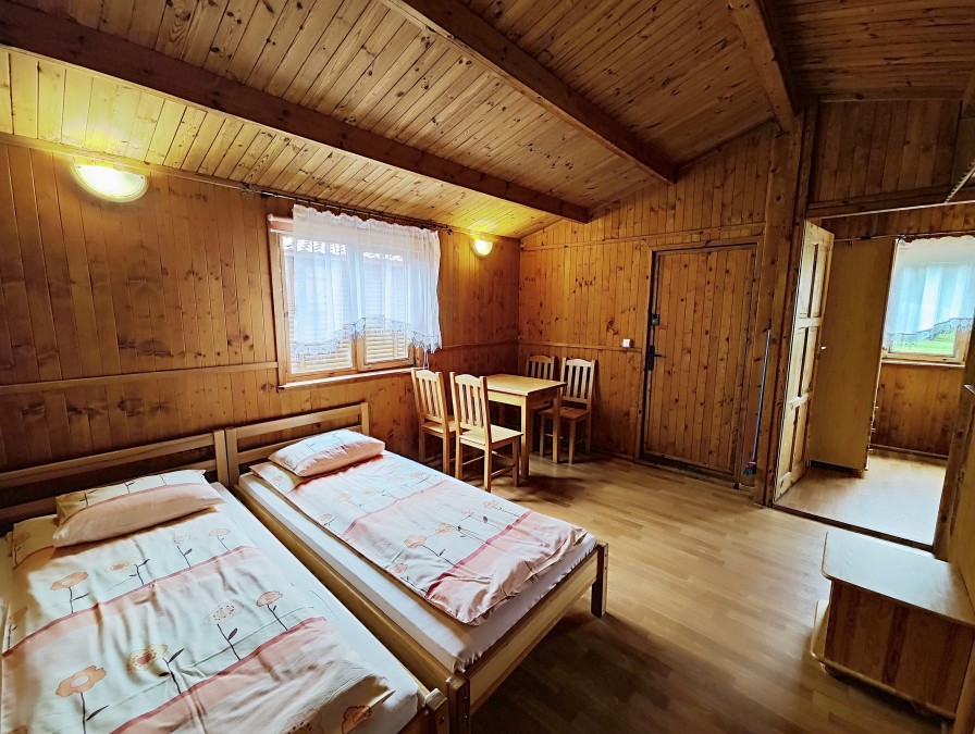 działka 4221m + 10 domków + budynek własciciela i inne (9)