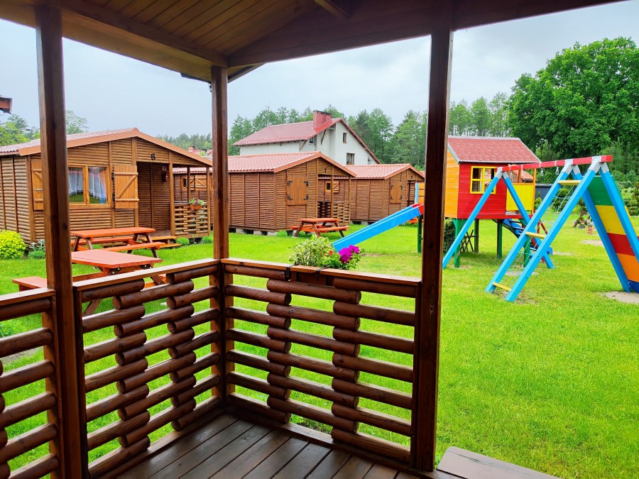 działka 4221m + 10 domków + budynek własciciela i inne (13)