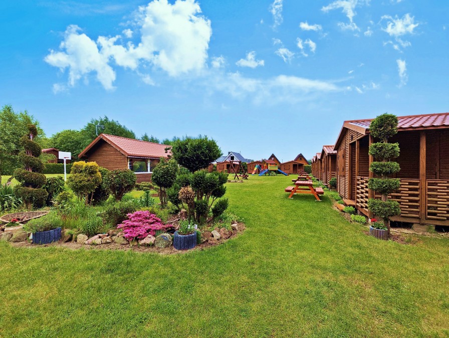 działka 4221m + 10 domków + budynek własciciela i inne (14)