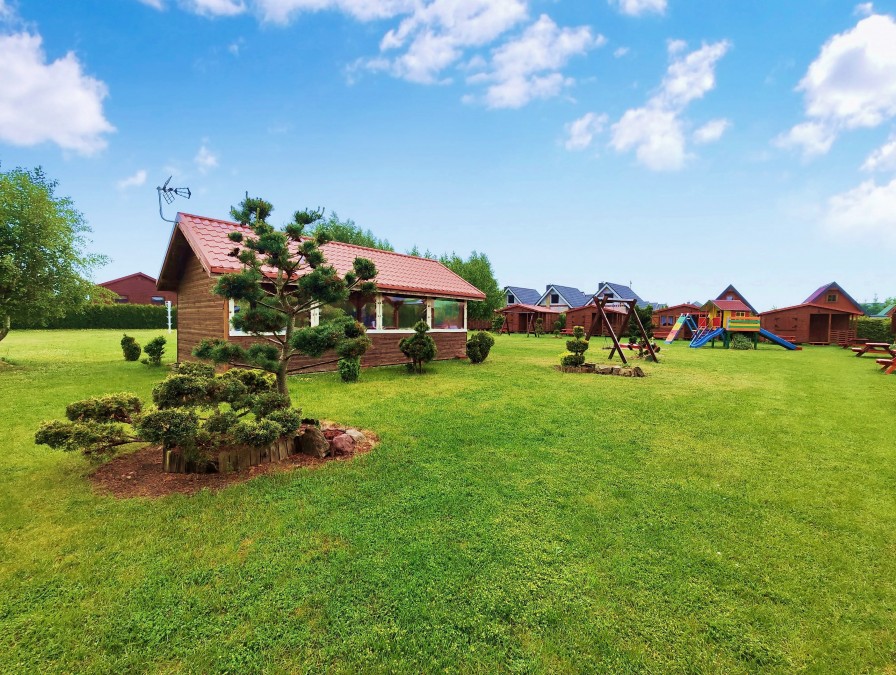 działka 4221m + 10 domków + budynek własciciela i inne (18)