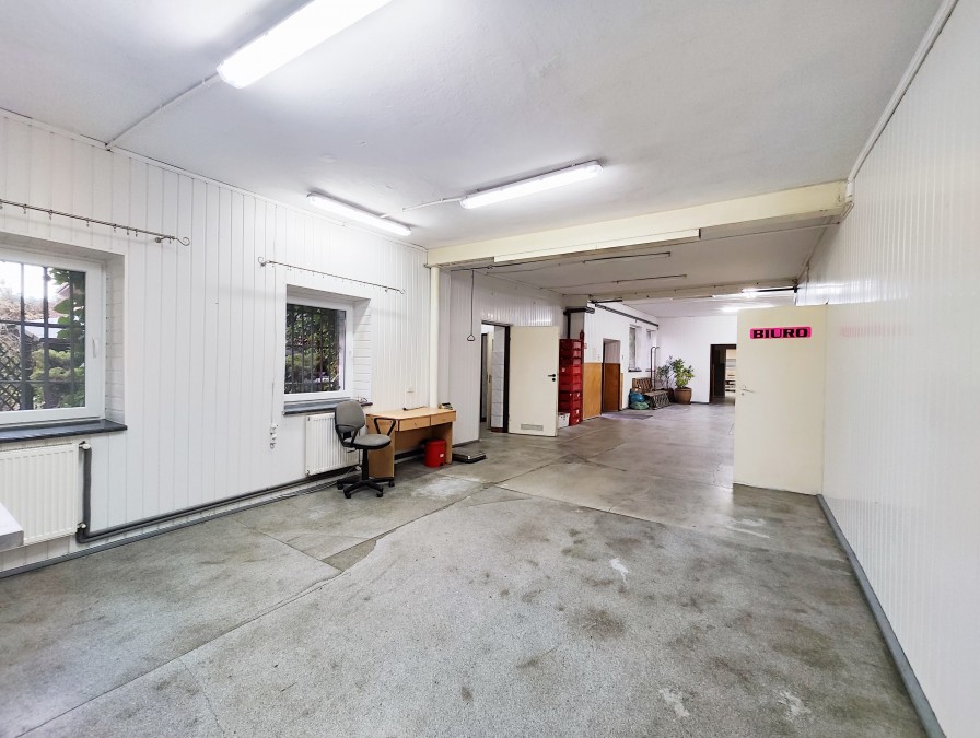 Hala/magazyn usługowa + dom jednorodzinny (2)