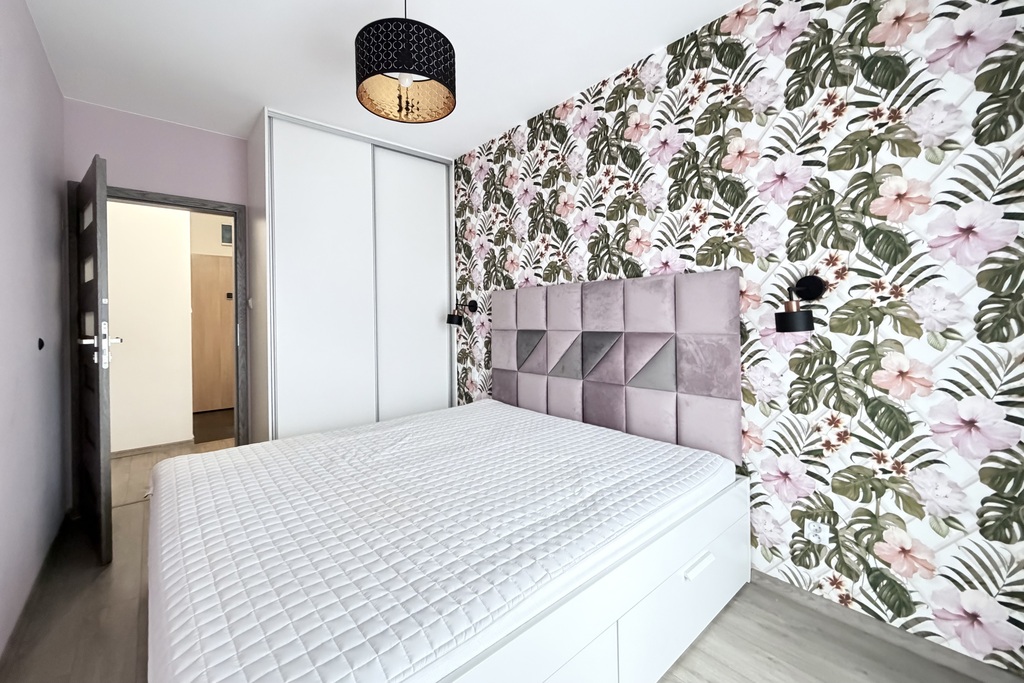 Mieszkanie 3-pokojowe z dwoma miejscami park. (10)