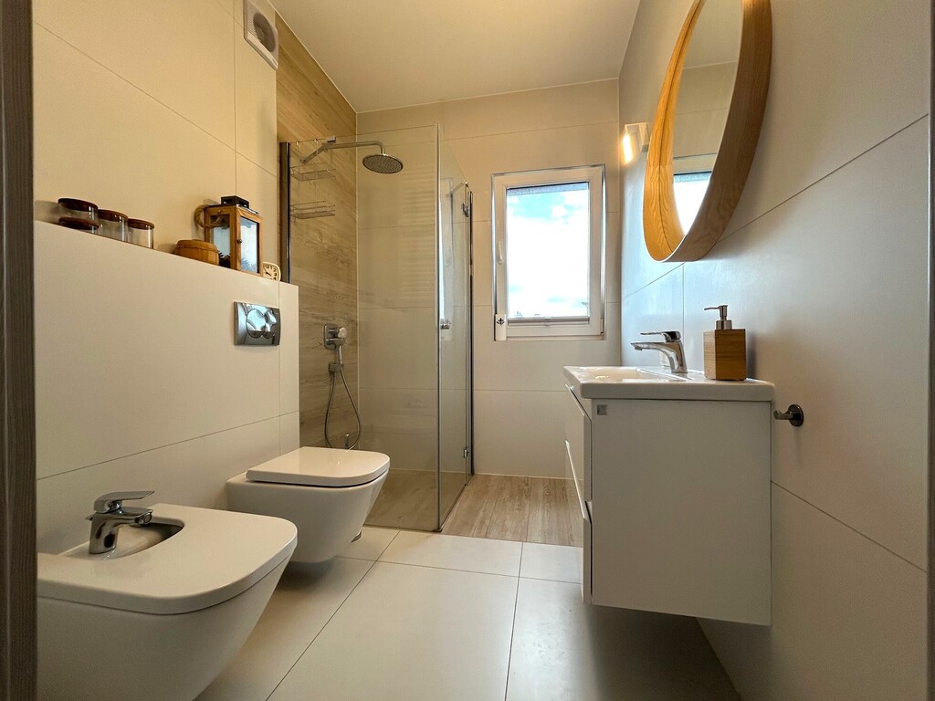 Komfortowe mieszkanie w nowym apartamentowcu (8)