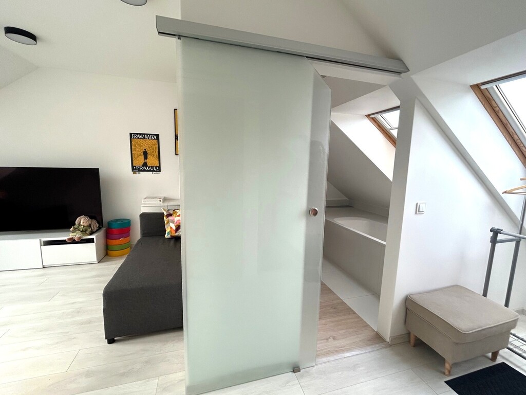 Komfortowe mieszkanie w nowym apartamentowcu (16)