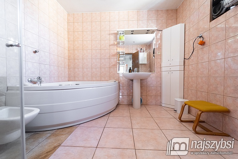 Lokal na wynajem (2)