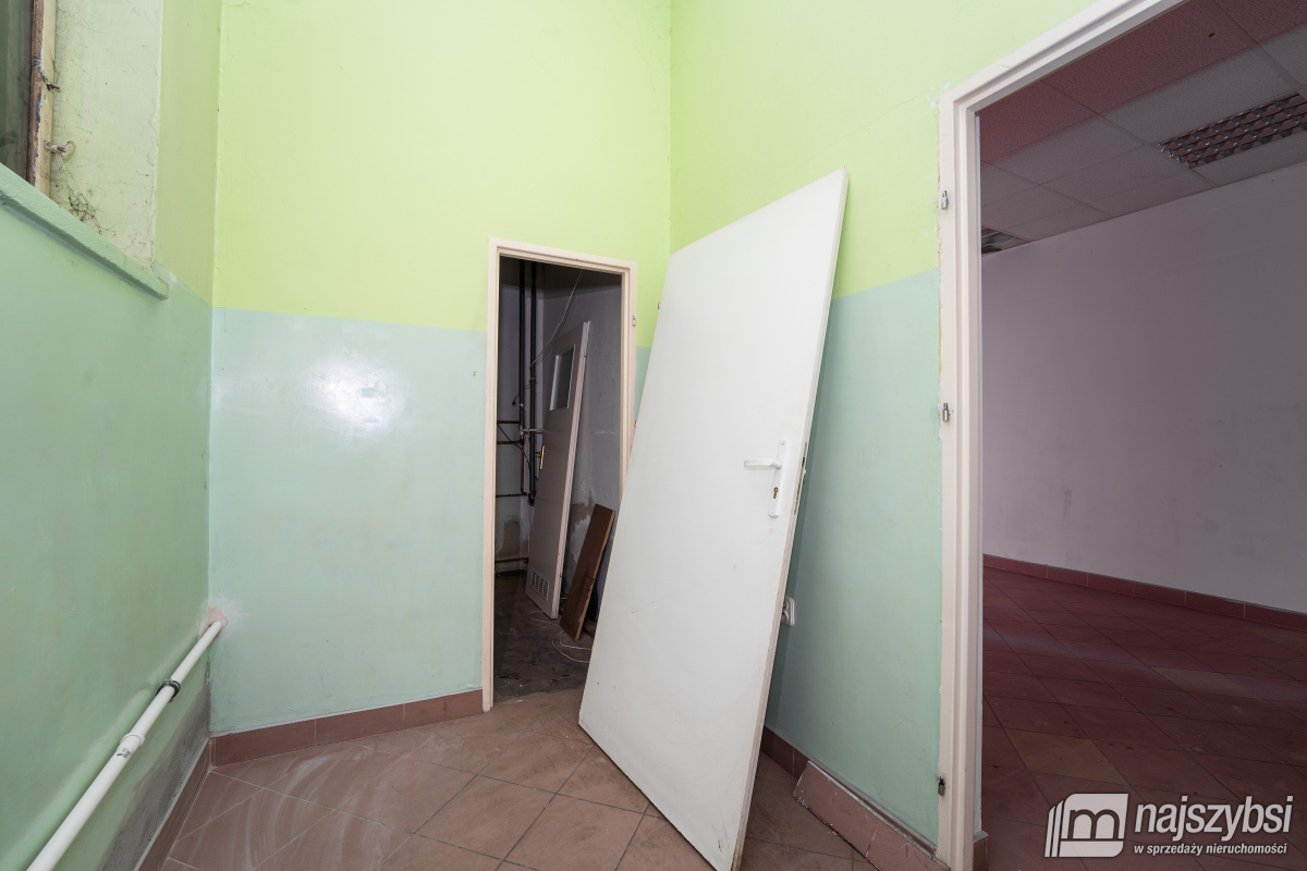 RESKO LOKAL NA WYNAJEM 140 M2 (17)