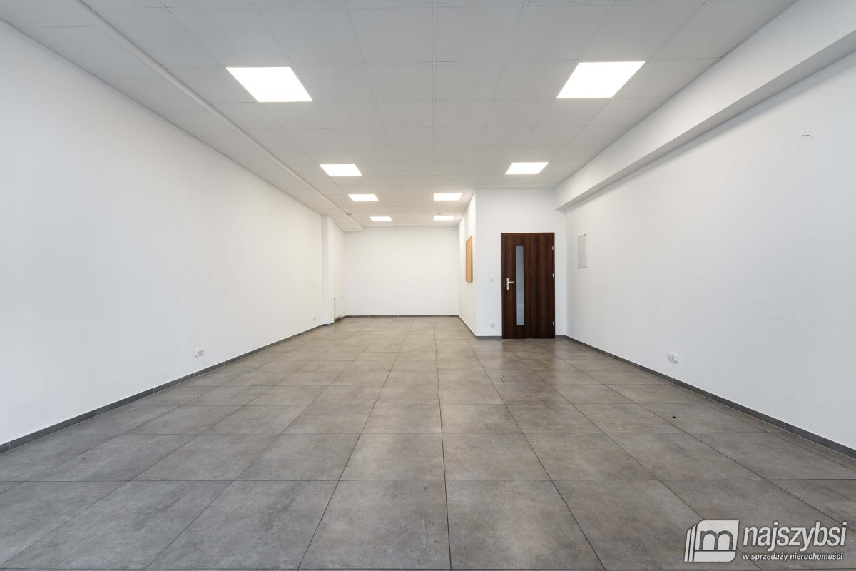 Stargard - lokal usługowy 70 m², opłaty w cenie br (1)