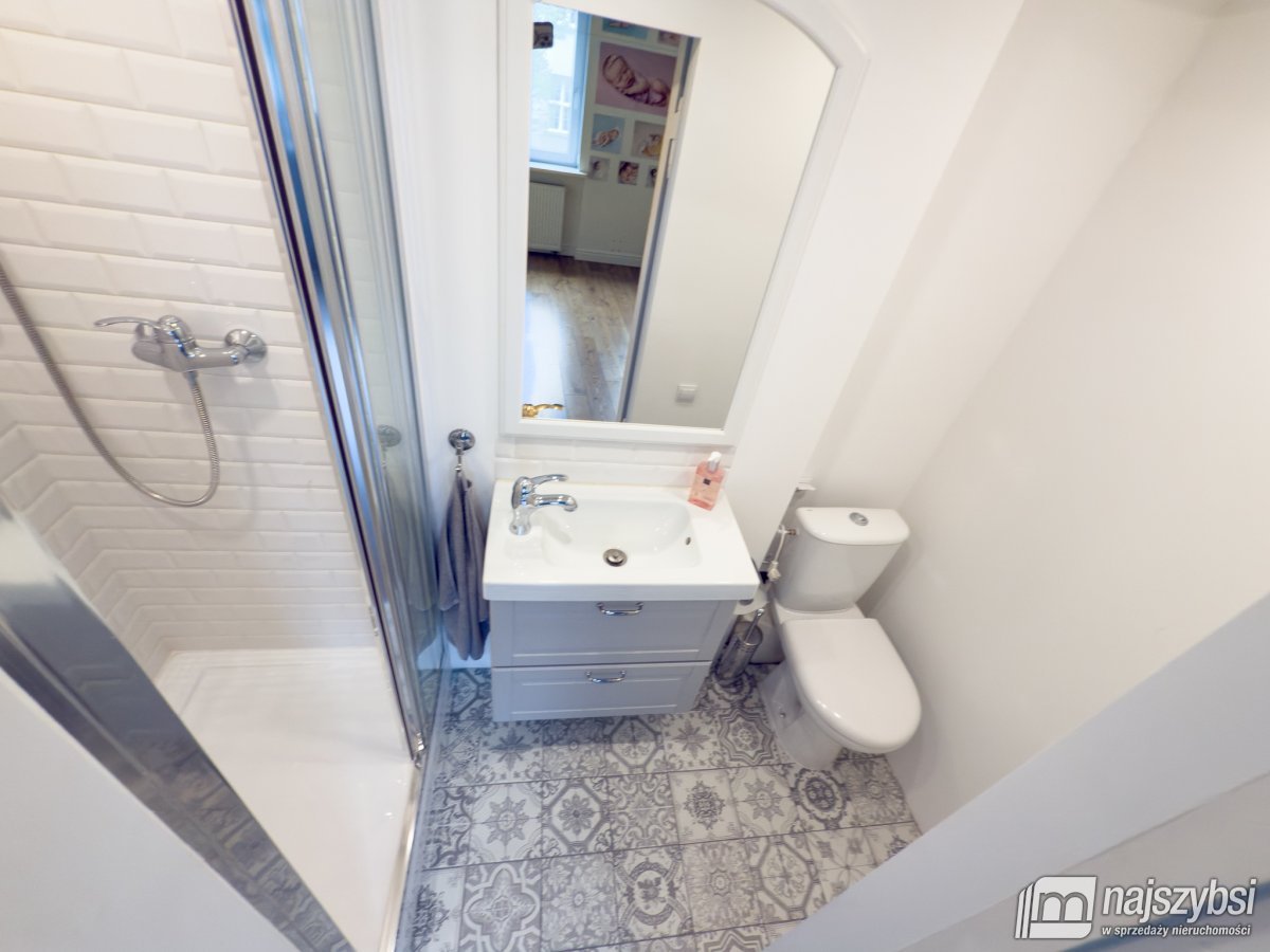 Świnoujście - mieszkanie w odnowionej kamienicy (22)