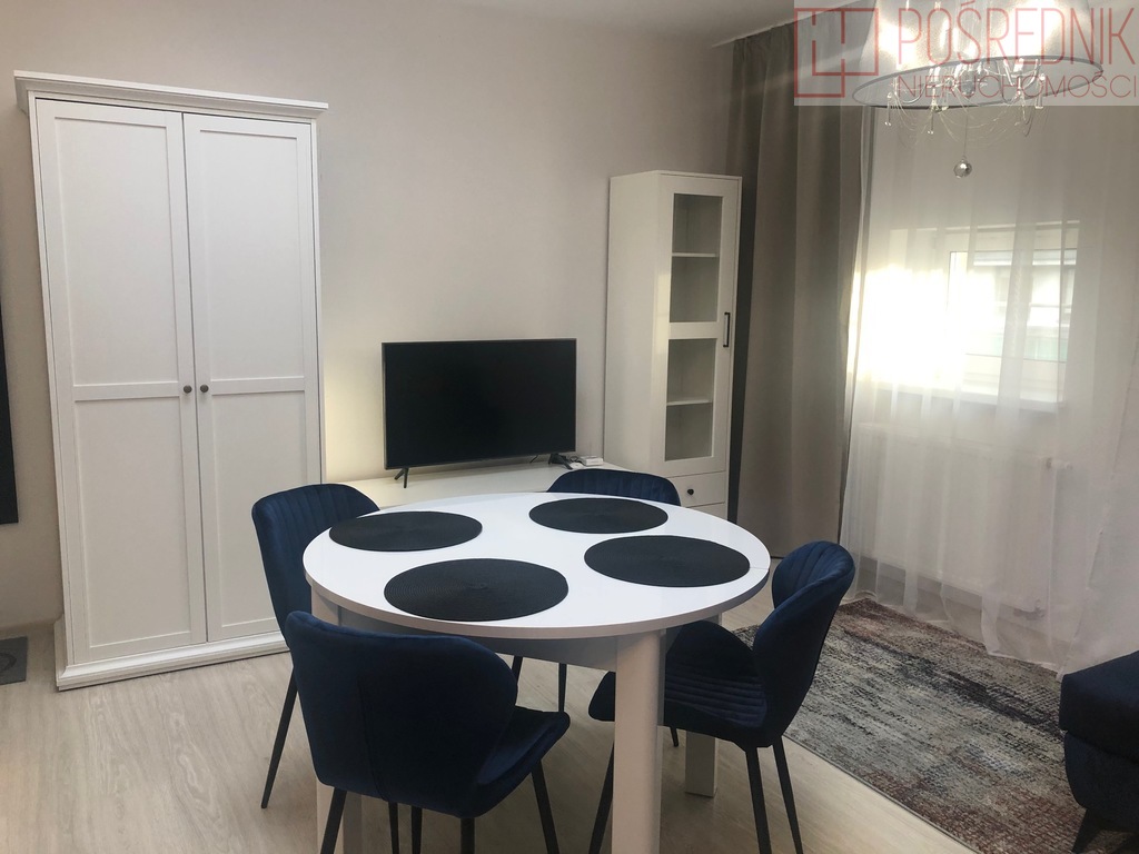 Kawalerka w Centrum z Klimatyzacją (3)