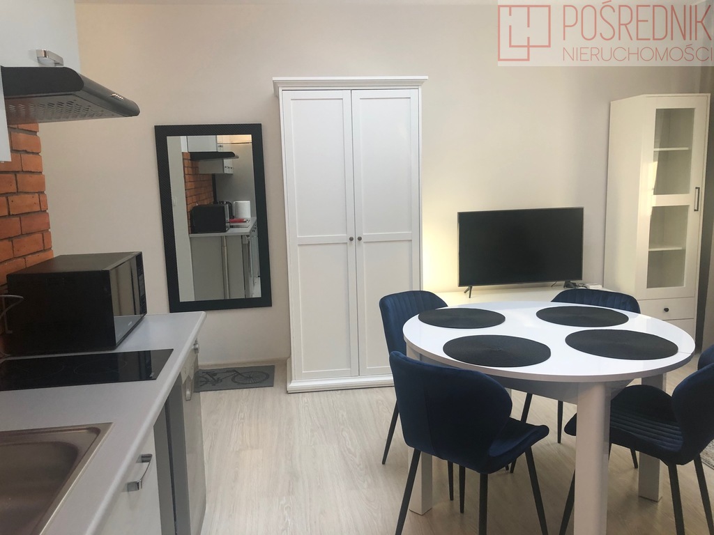 Kawalerka w Centrum z Klimatyzacją (10)