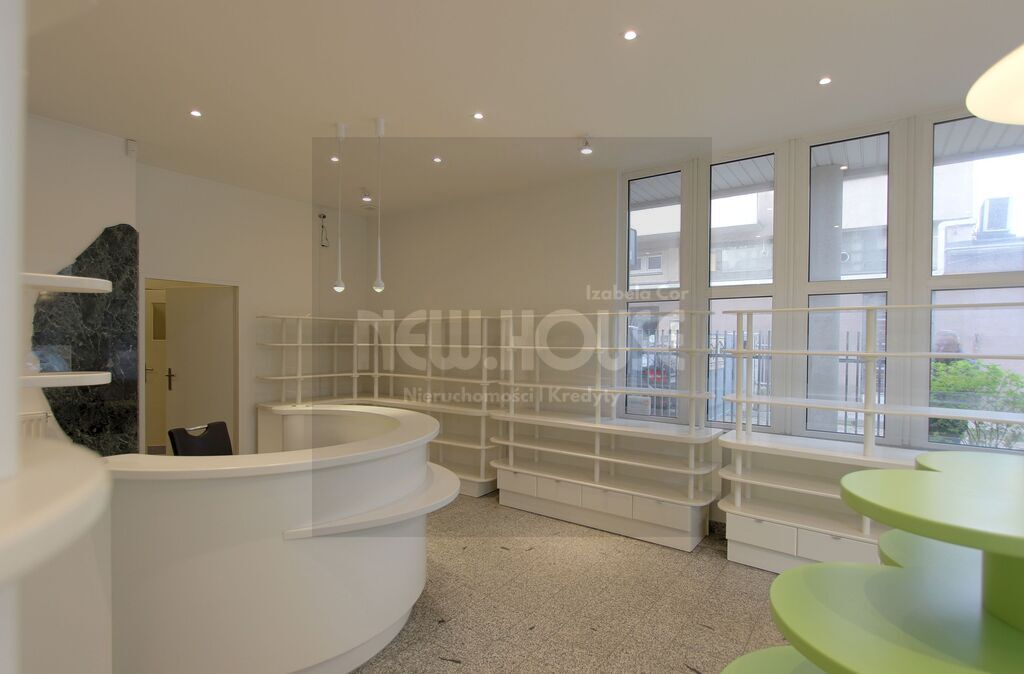 Lokal przy Bramie Portowej - duże witryny! (5)