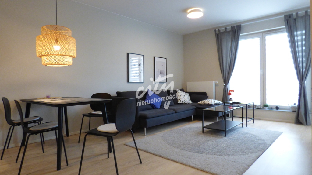 NOWE 2 POK. Z BALKONEM NA STARYM MIEŚCIE (2)