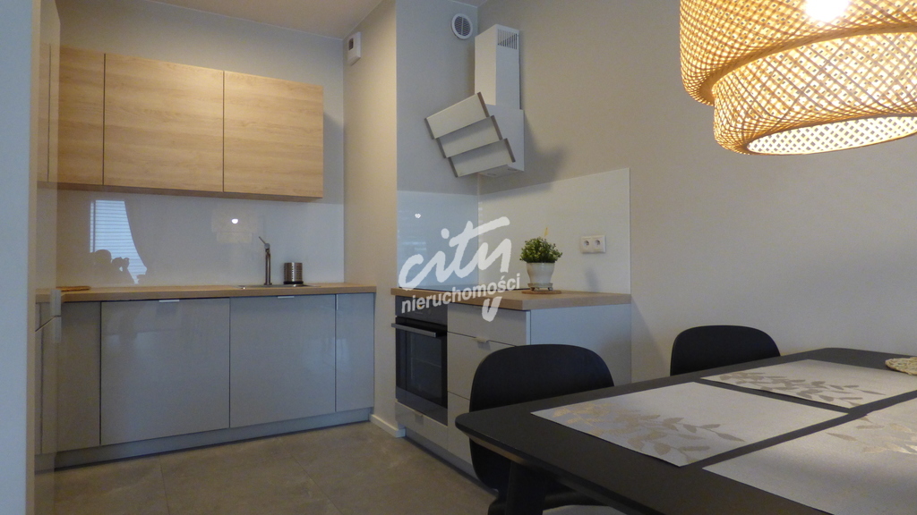 NOWE 2 POK. Z BALKONEM NA STARYM MIEŚCIE (6)