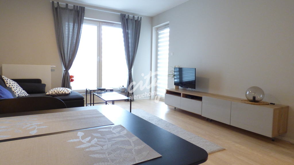 NOWE 2 POK. Z BALKONEM NA STARYM MIEŚCIE (4)