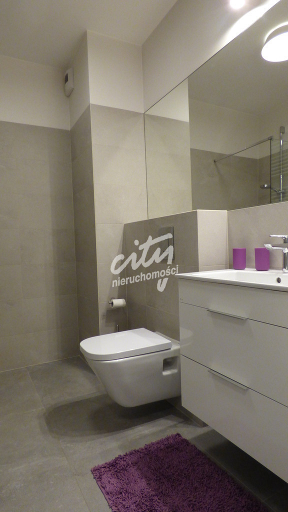 NOWE 2 POK. Z BALKONEM NA STARYM MIEŚCIE (12)