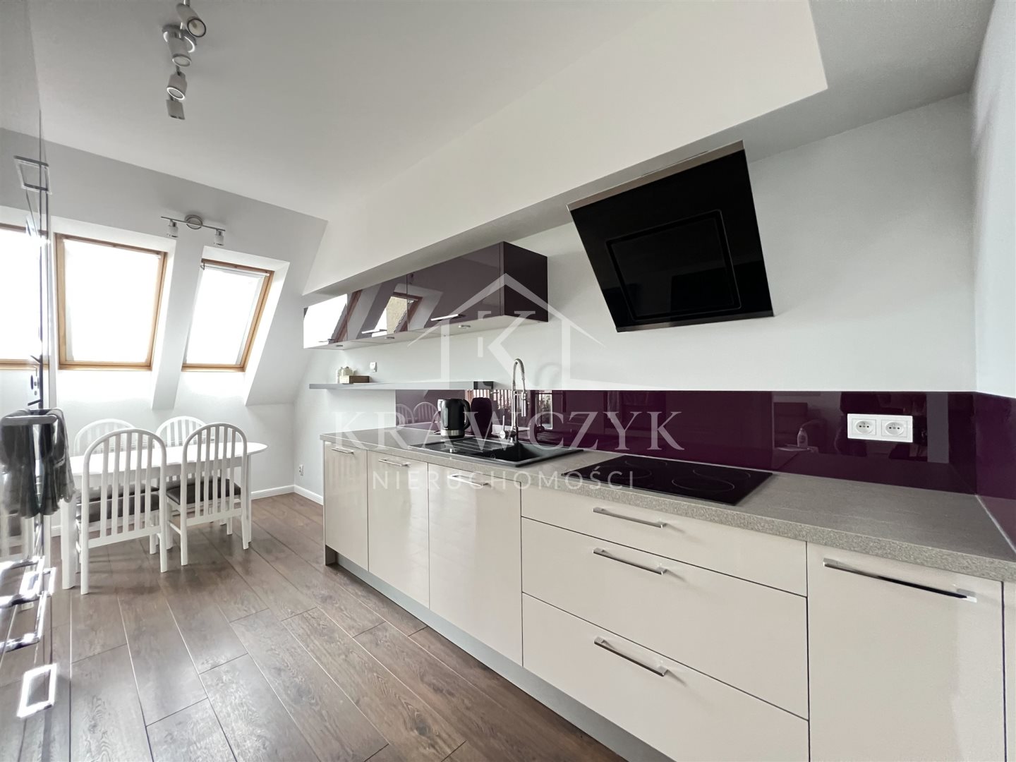 Osiedle zamknięte, miejsce post., komórka lokators (4)