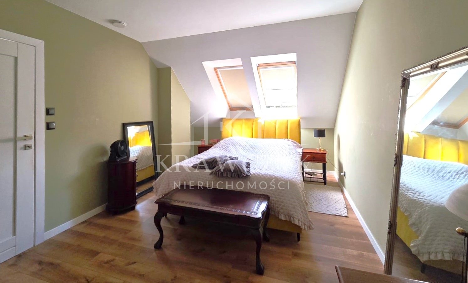 W pełni wykończony bliźniak z garażem w bryle- (3)