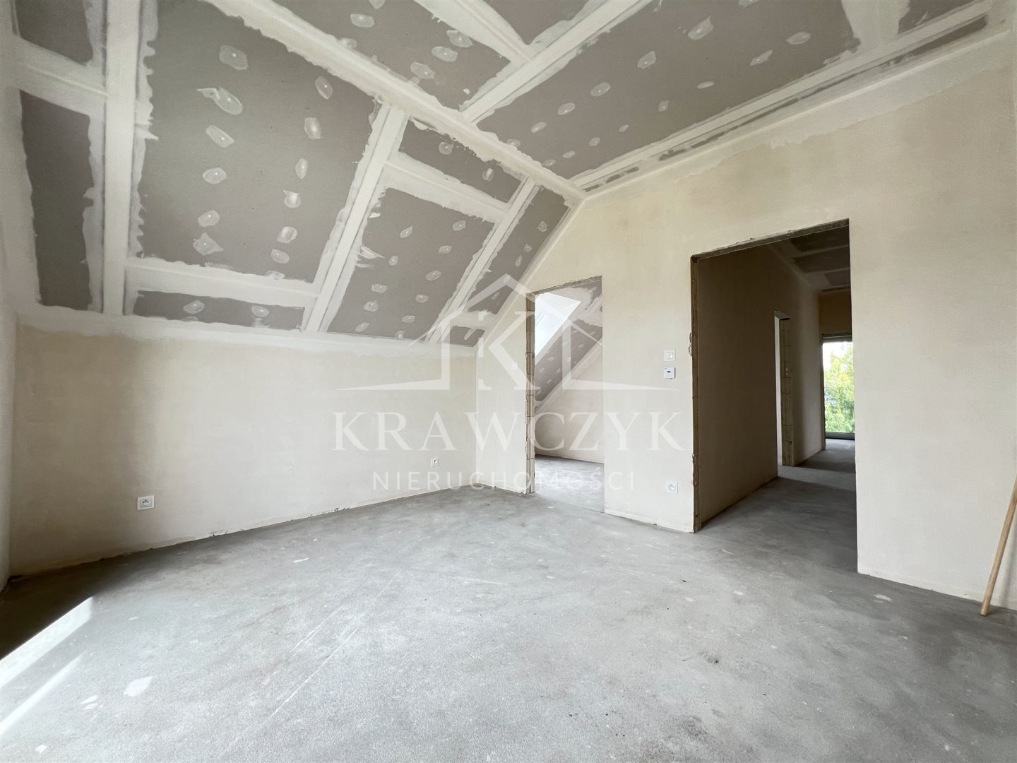 Dom wolnostojący z garażem w bryle na sprzedaż (16)