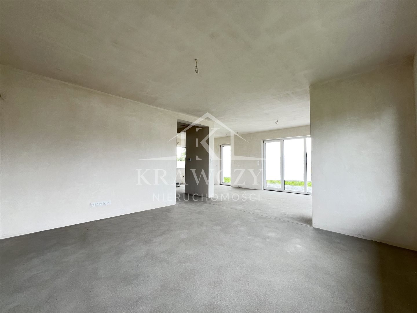 Dom wolnostojący z garażem w bryle na sprzedaż (2)