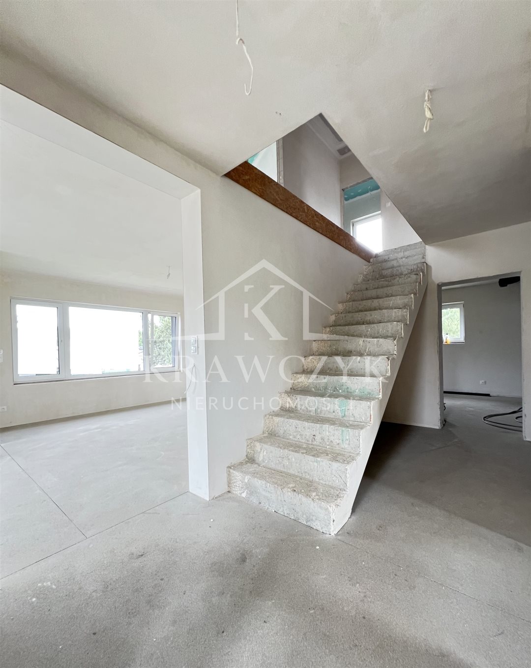 Dom wolnostojący z garażem w bryle na sprzedaż (4)