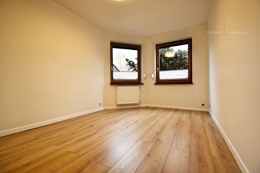 Trzypokojowe mieszkanie z ogródkiem i garażem (7)