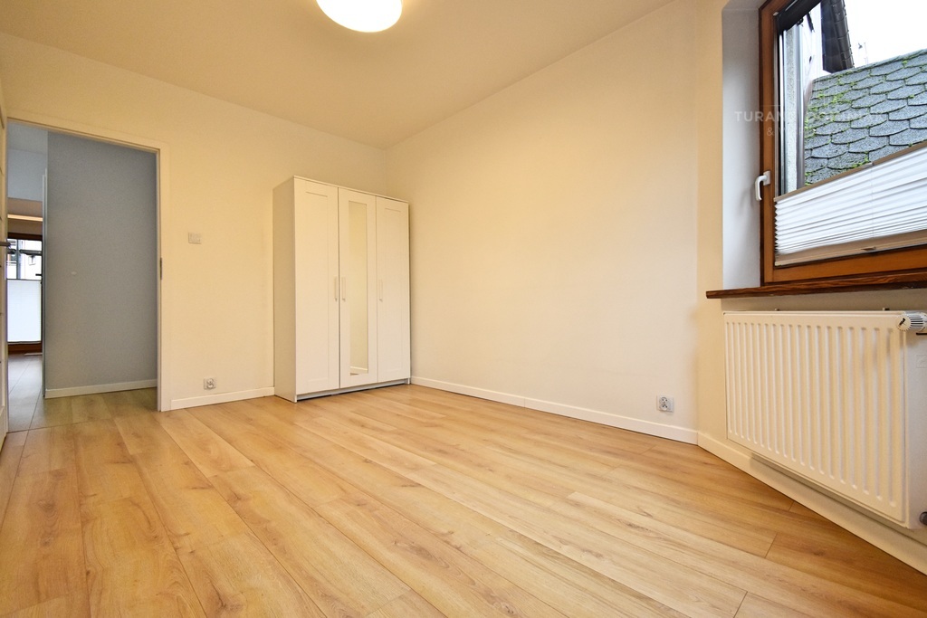 Trzypokojowe mieszkanie z ogródkiem i garażem (6)