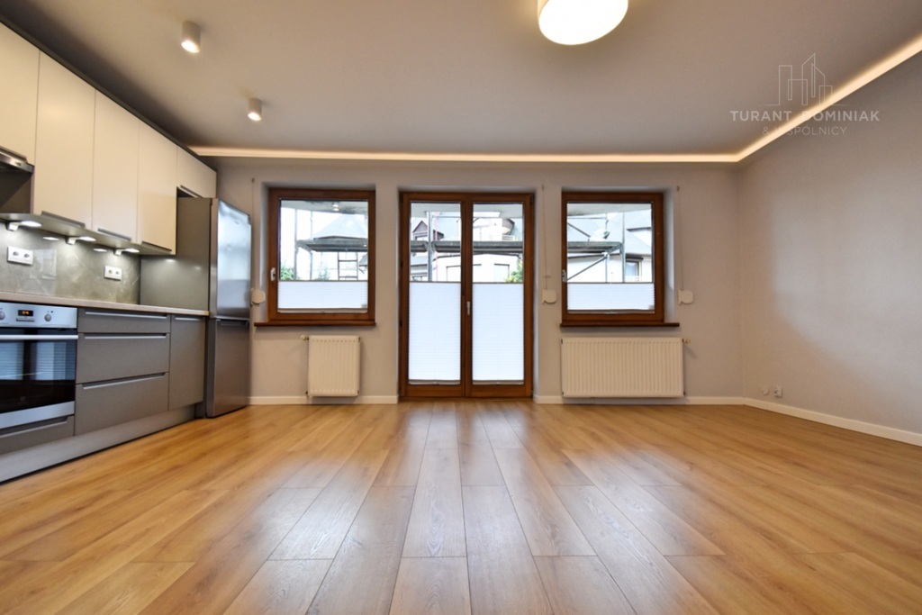 Trzypokojowe mieszkanie z ogródkiem i garażem (4)