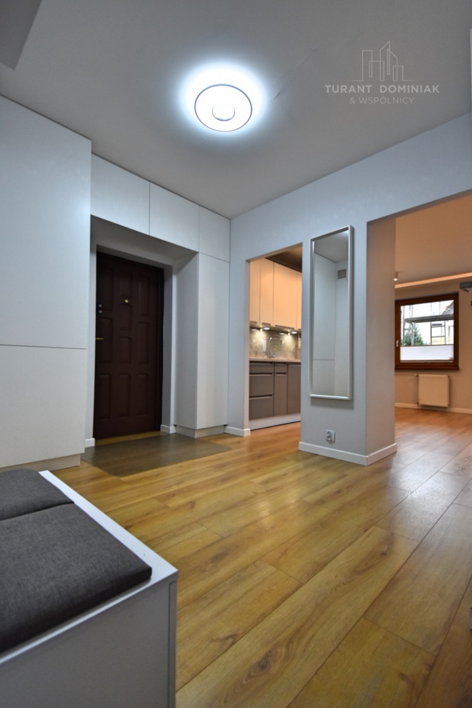 Trzypokojowe mieszkanie z ogródkiem i garażem (10)