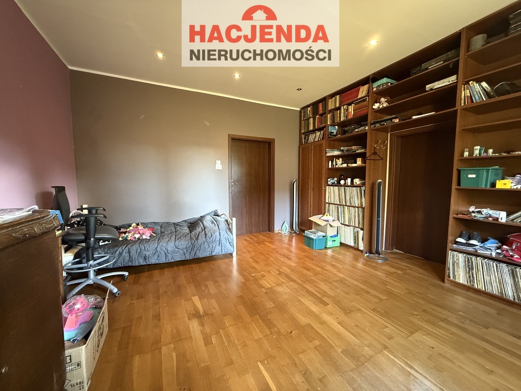 Wolno stojący, Police  (7)