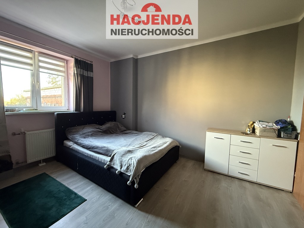 Wolno stojący, Police  (8)