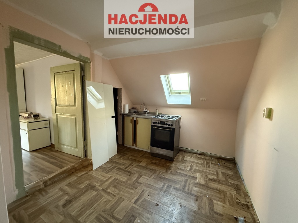 Wolno stojący, Police  (11)