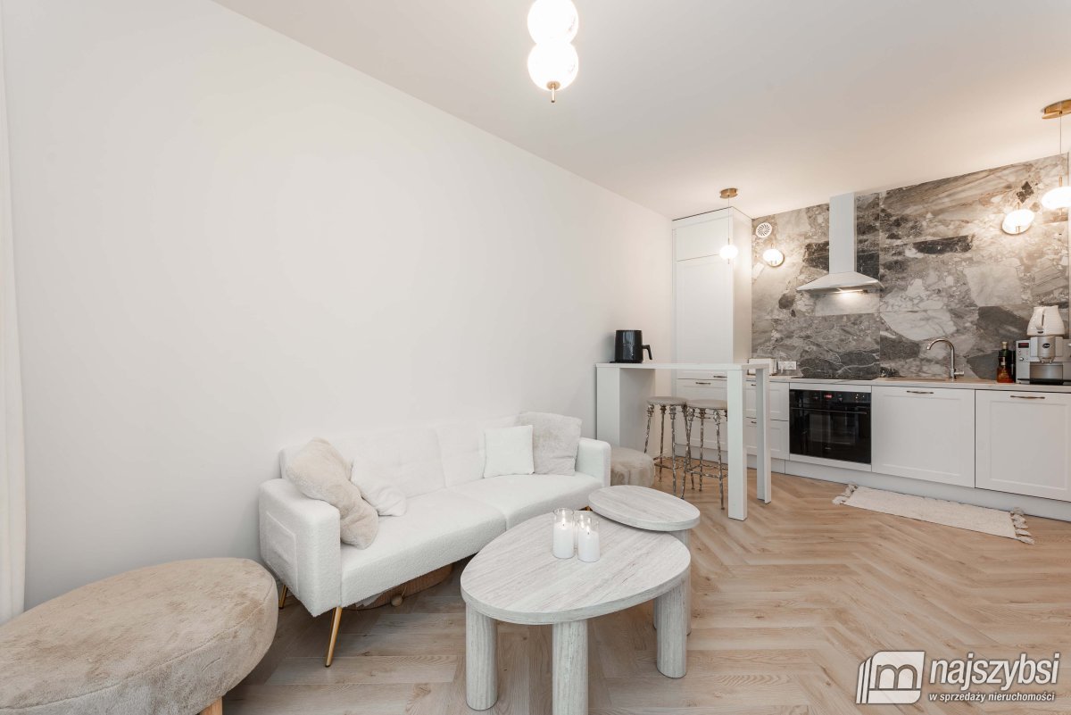 Kołobrzeg-2pok. z miejscem  postojowym i komórką (1)