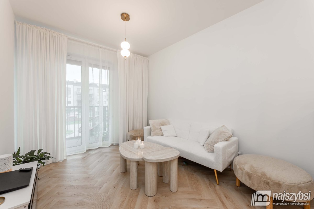 Kołobrzeg-2pok. z miejscem  postojowym i komórką (15)