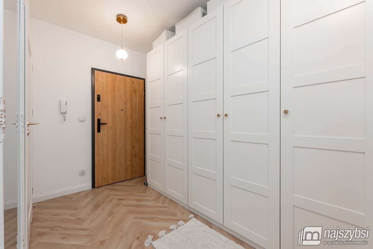 Kołobrzeg-2pok. z miejscem  postojowym i komórką (5)