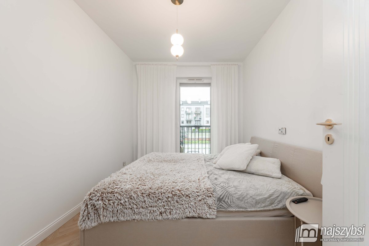 Kołobrzeg-2pok. z miejscem  postojowym i komórką (6)