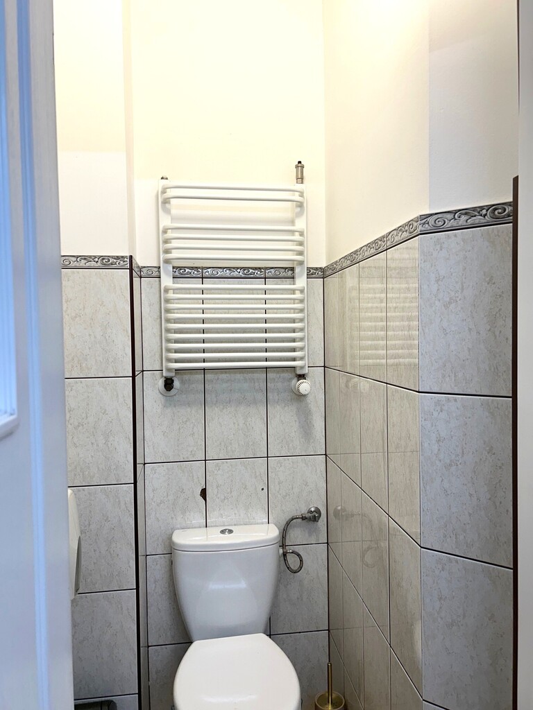 Lokal biurowy nadaje się też na mieszkanie (8)