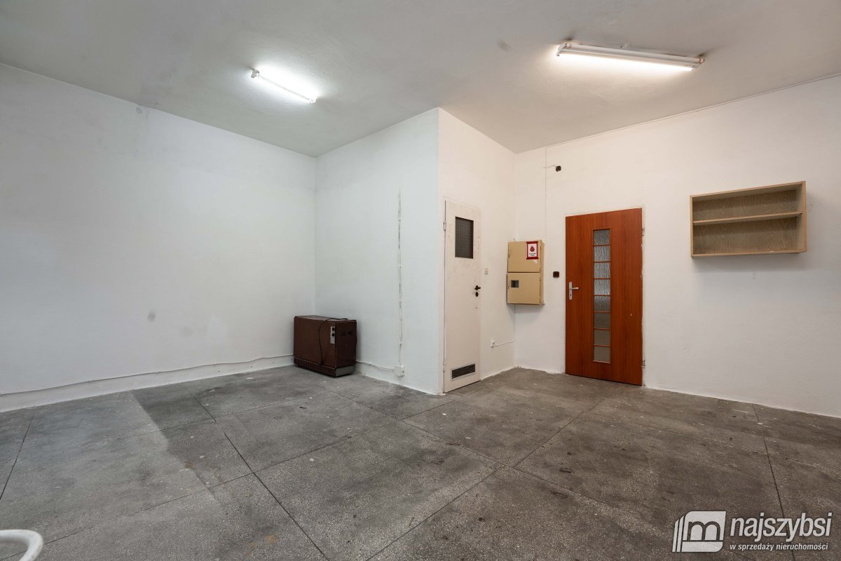 KOŁOBRZEG CENTRUM - LOKAL 66 M2 NA SPRZEDAŻ (11)