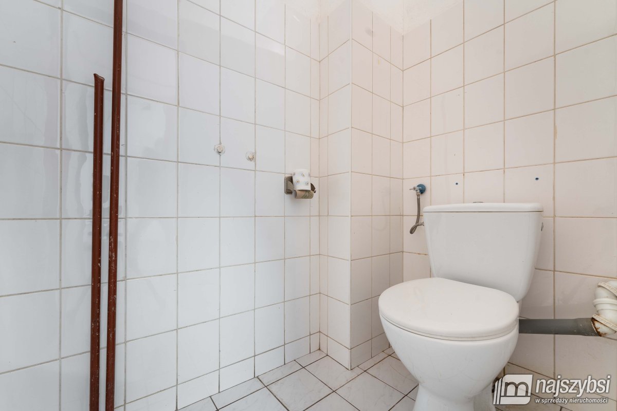 KOŁOBRZEG CENTRUM - LOKAL 66 M2 NA SPRZEDAŻ (14)