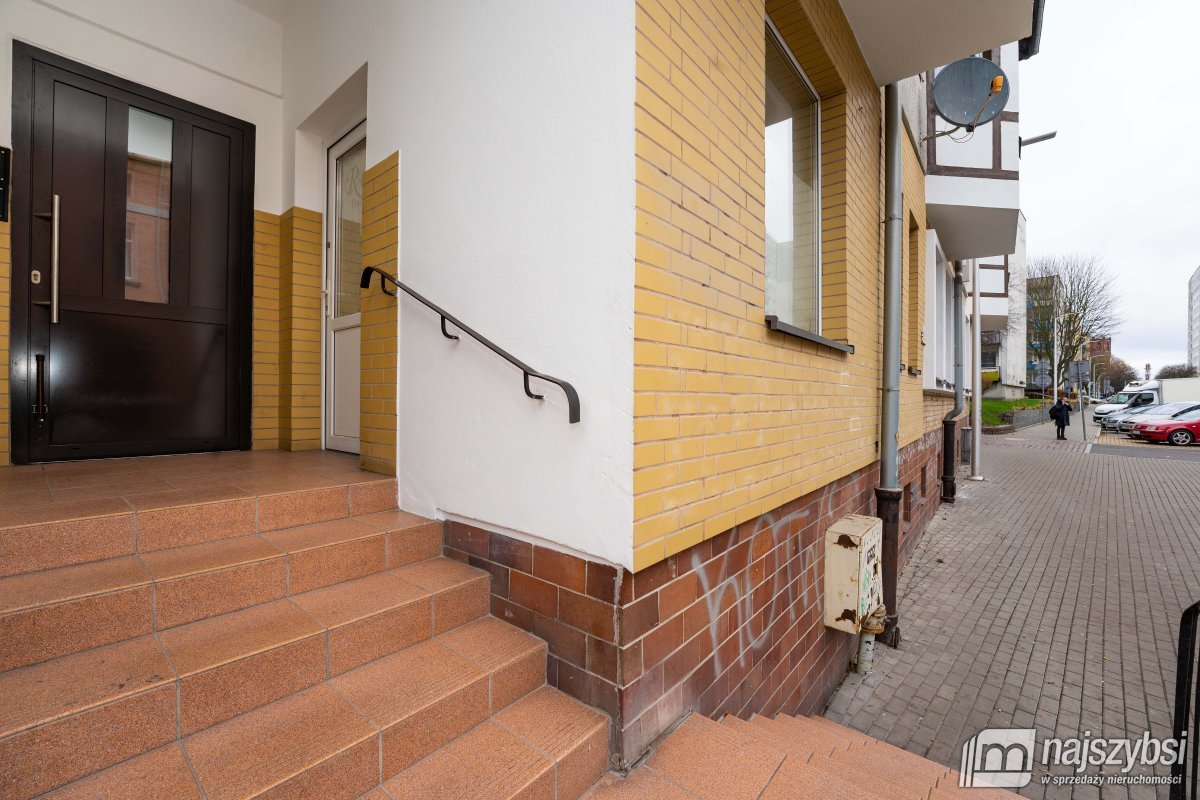KOŁOBRZEG CENTRUM - LOKAL 66 M2 NA SPRZEDAŻ (3)