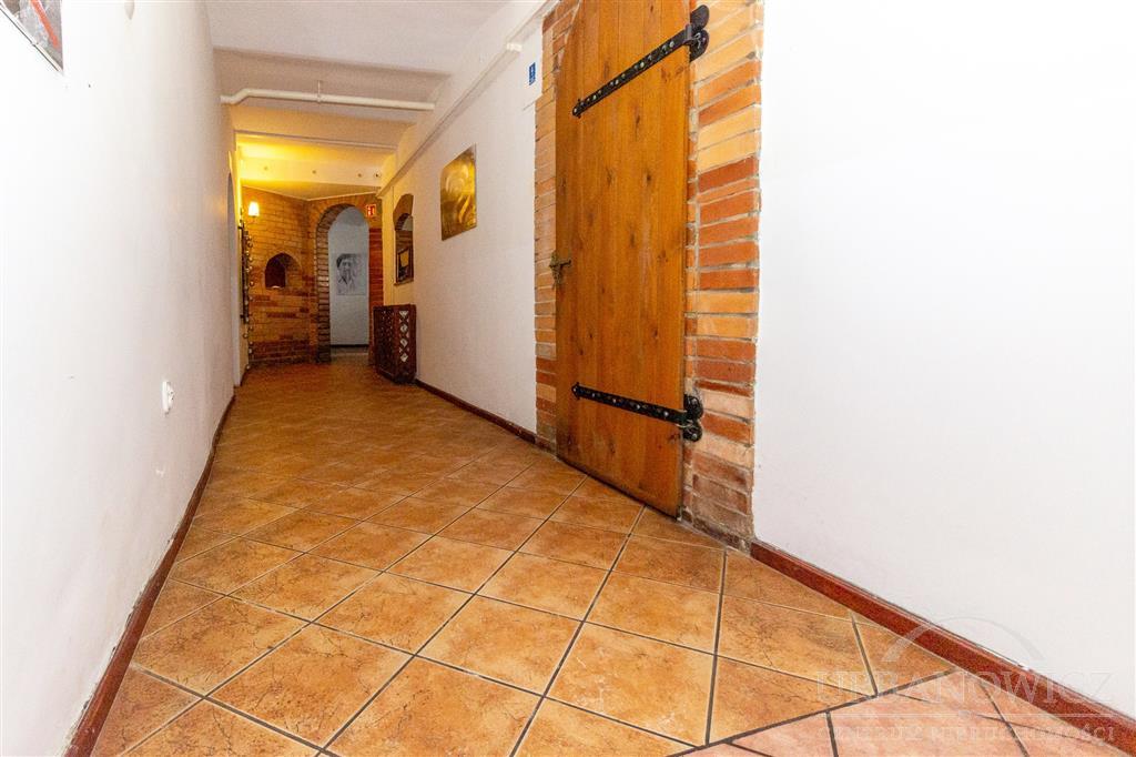 Lokal w super lokalizacji, Matejki ! (5)