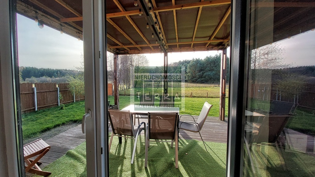 Działka z domkiem letniskowym w Bronkowie. (15)