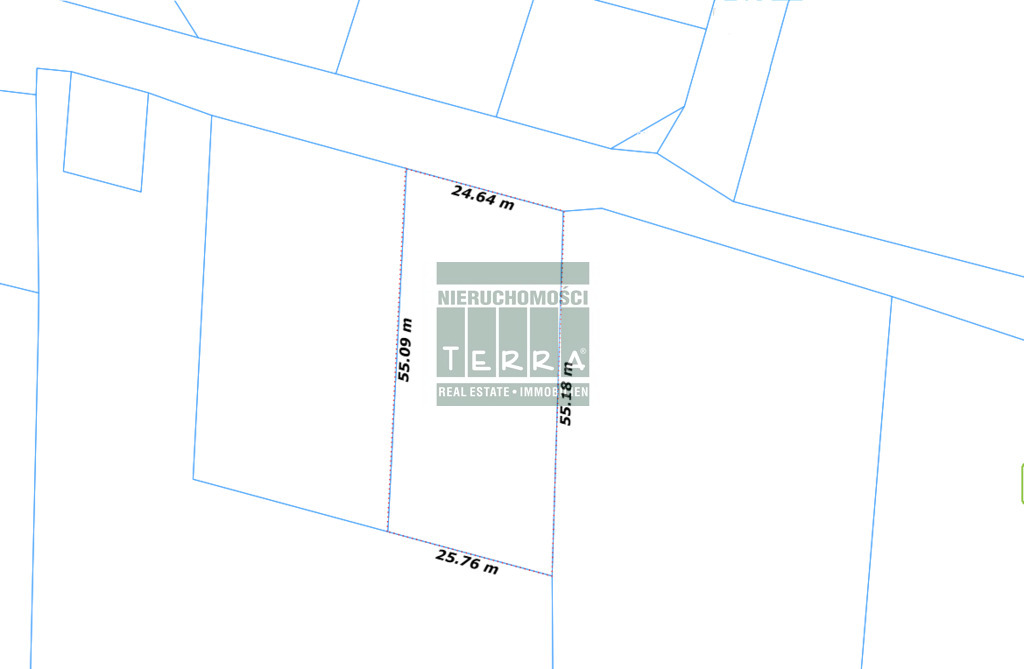 Działka z domkiem letniskowym w Bronkowie. (29)