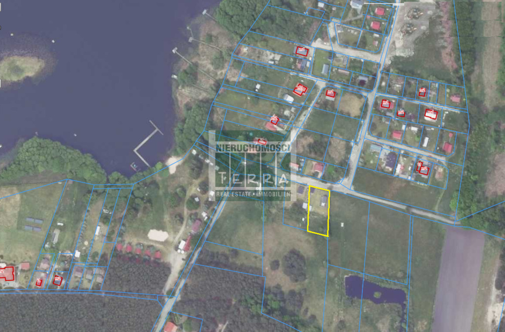 Działka z domkiem letniskowym w Bronkowie. (18)