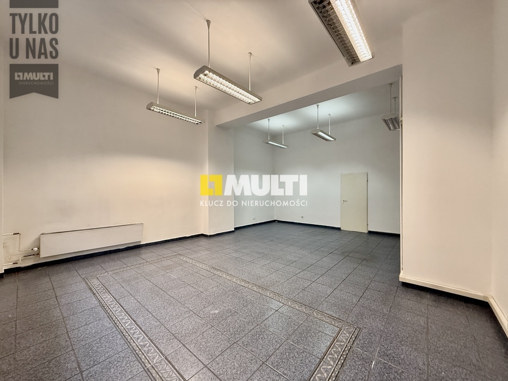 LOKAL NA SPRZEDAŻ ul. 5 Lipca DUŻE WITRYNY 59,5 m2 (2)