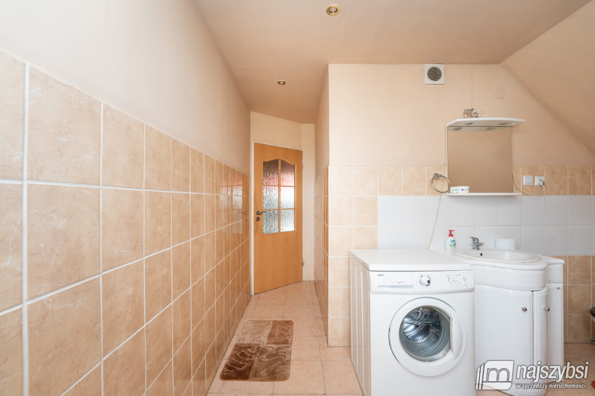 Dom w Ińsku  150 m do jeziora. Niższa cena !!! (22)