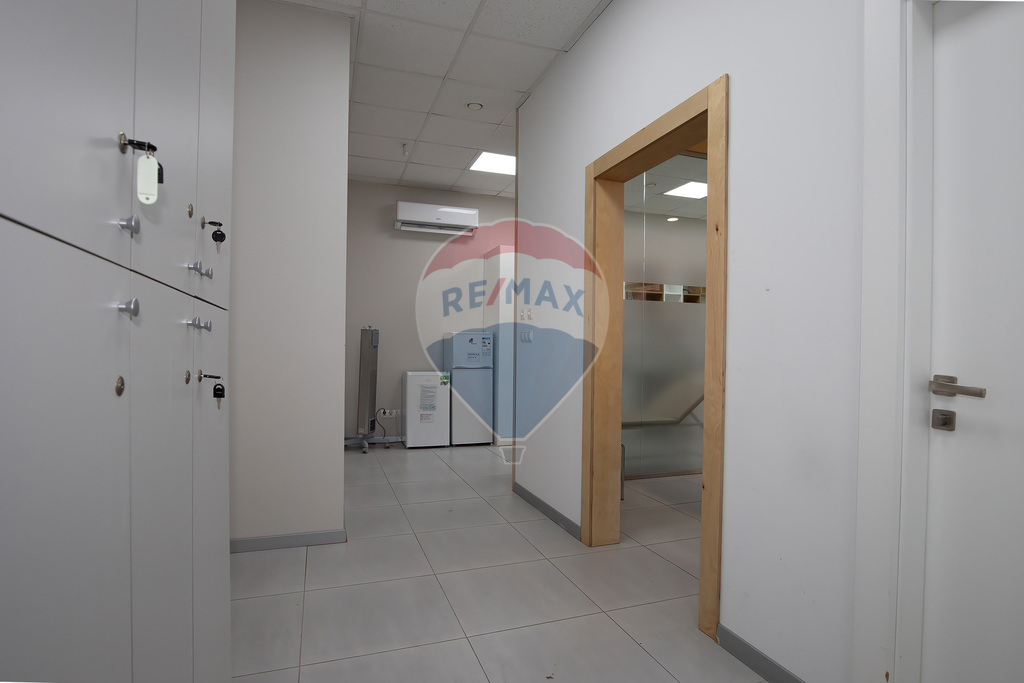 Obiekt usługowo-handlowy z parkingiem: Koszalin! (13)