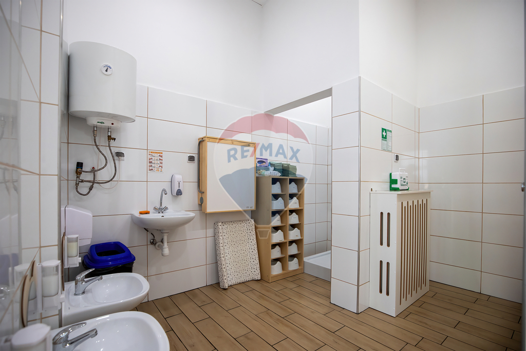 Obiekt usługowo-handlowy z parkingiem: Koszalin! (25)