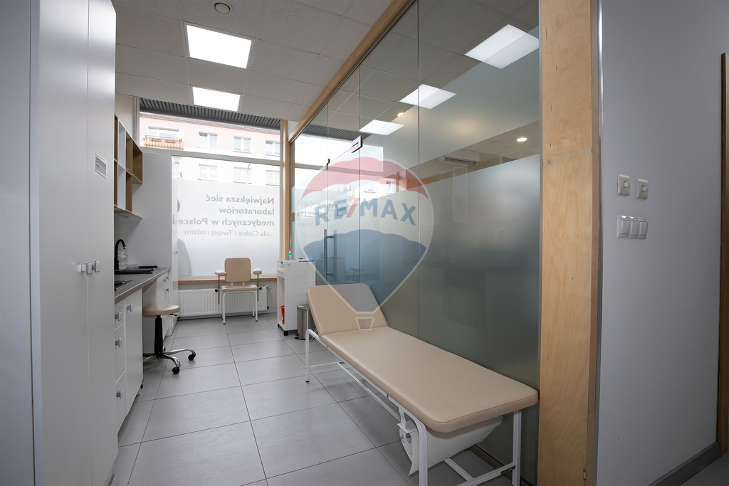 Obiekt usługowo-handlowy z parkingiem: Koszalin! (27)