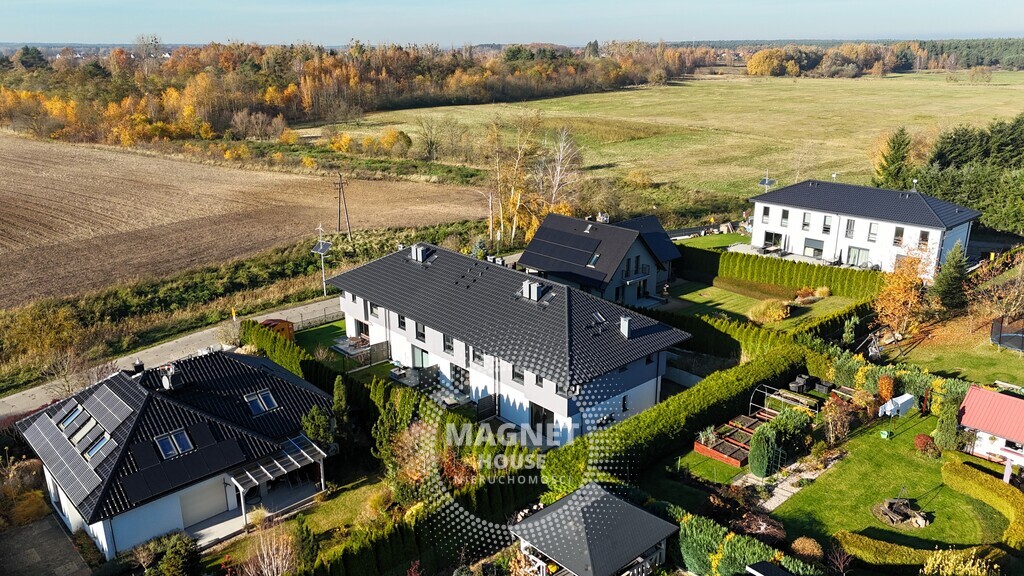 Dom w zabudowie bliźniaczej za miastem | Redlica (2)